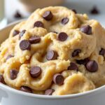 découvrez notre recette facile et rapide de cookie dough pour une pâte à croquer crue, délicieuse et prête en quelques minutes. parfaite pour les gourmands pressés !
